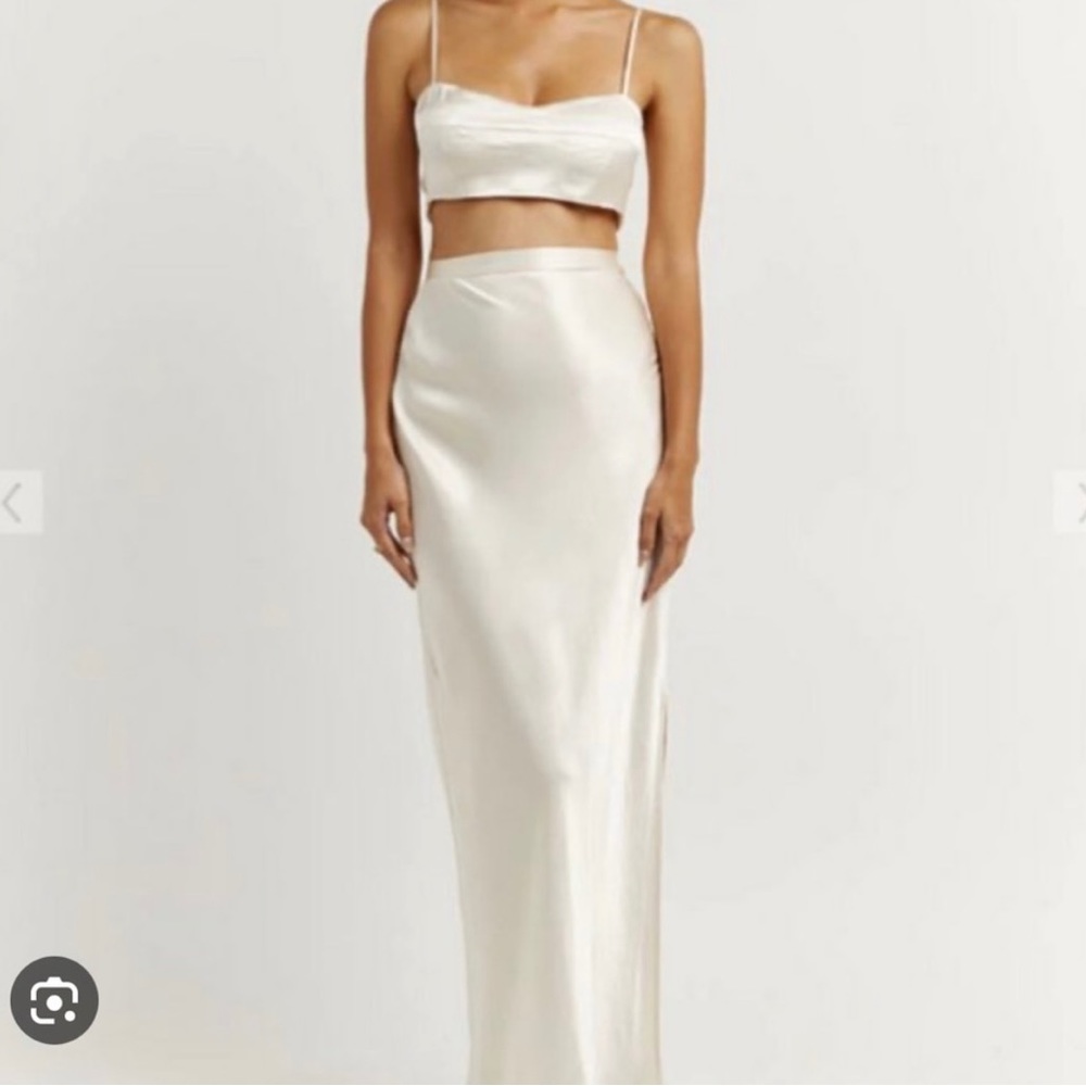 NWT Dissh Cream Set